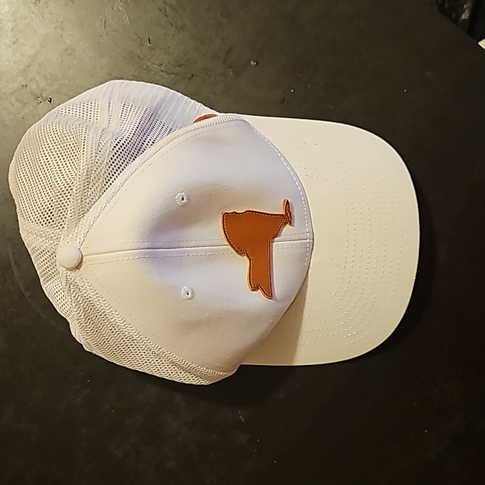 Local crowns men white hat